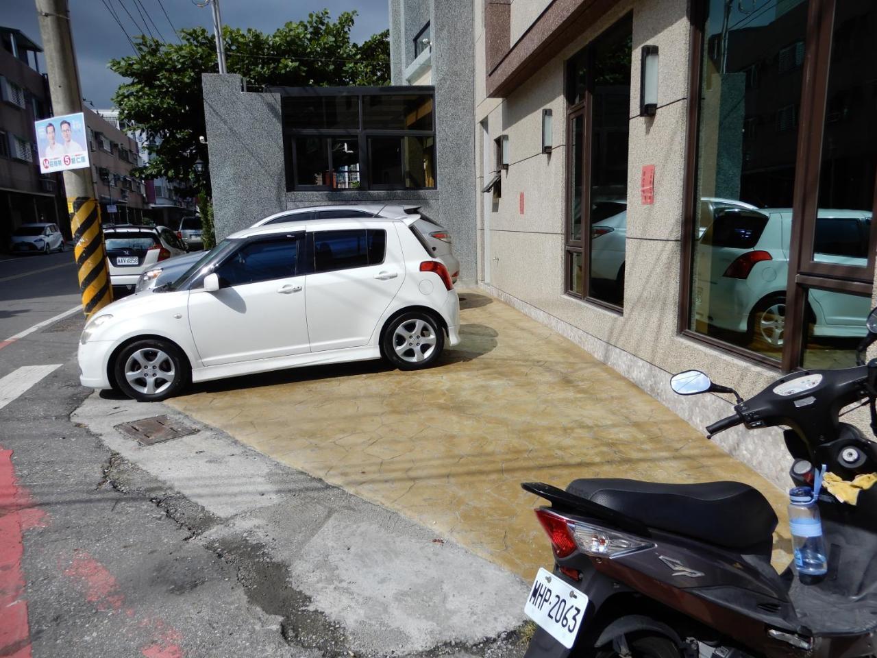 Happy Wing Guesthouse Hualien City Exterior photo